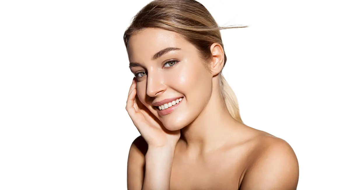 Naturalny blask na wyciągnięcie ręki - jak uzyskać efekt glass skin
